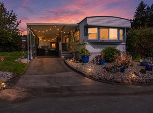 1840 160th St #209, Surrey, BC V4A 4X4