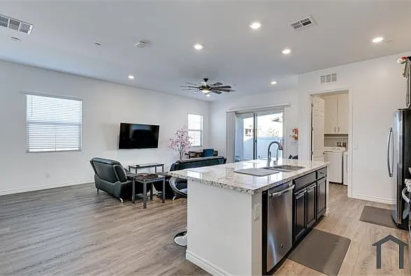 209 Coltrane Canyon Ave — Photo 17