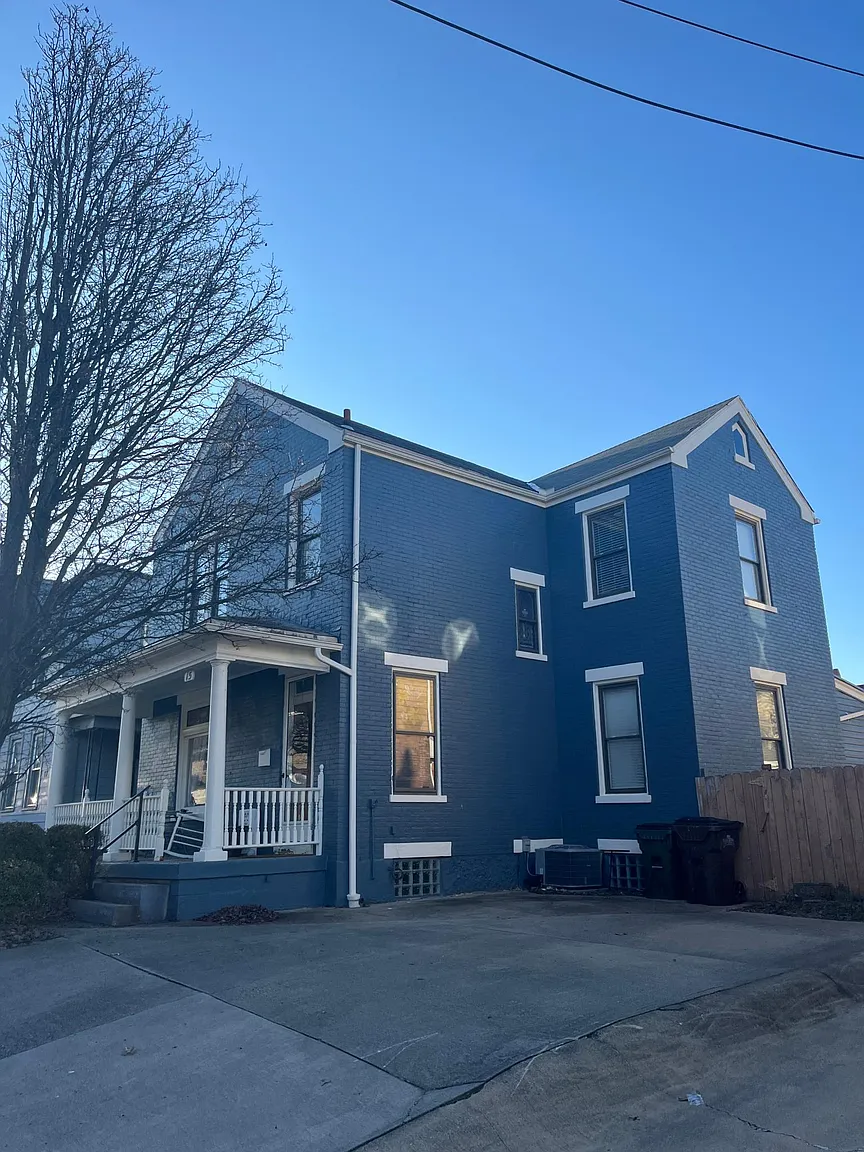 15 16th St photo 1