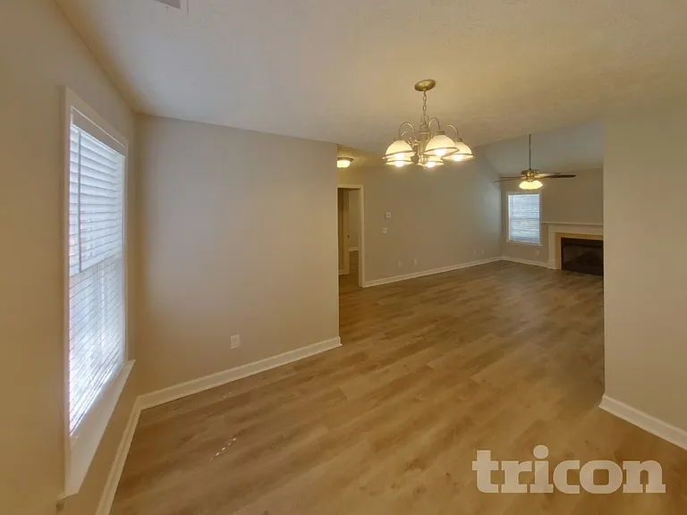 1024 Stratus Dr — Photo 6