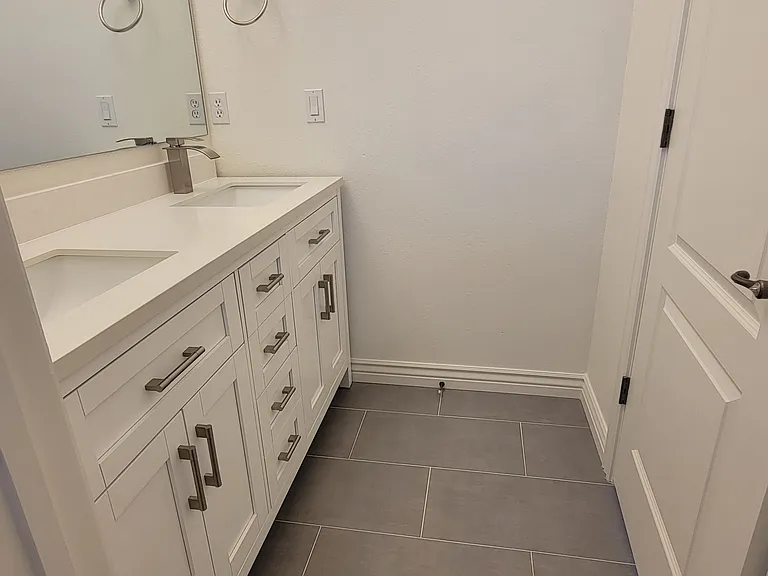 2880 W Ravenna St — Photo 58