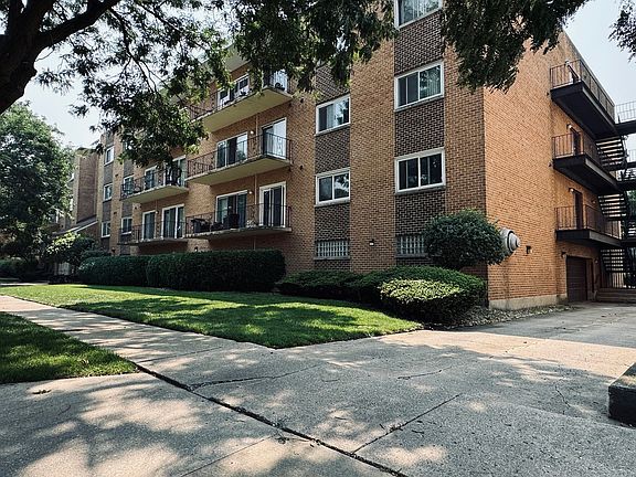 2nd image of 9620 S Komensky Ave APT 208