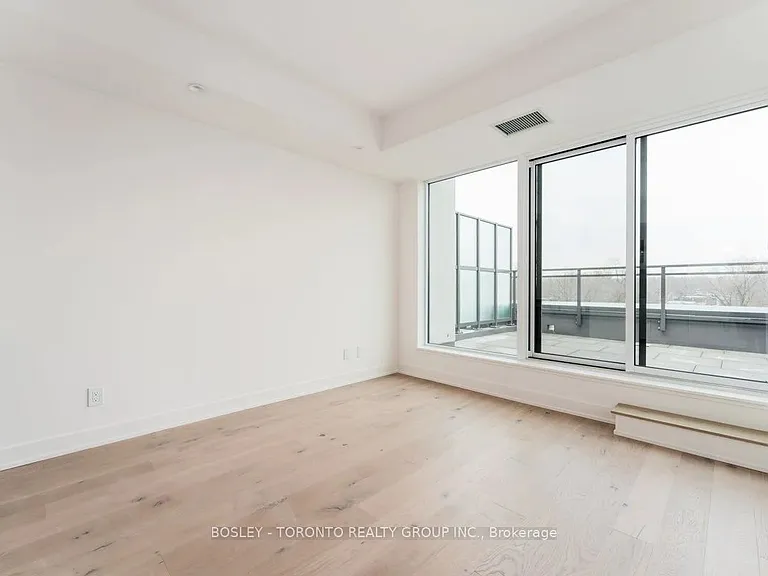 1285 Queen St E #504 — Photo 22