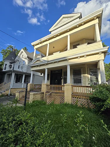 476 Sanford Ave Photo 1
