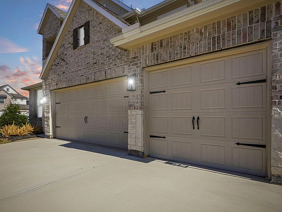 2nd image of 1740 Daylight Lake Dr