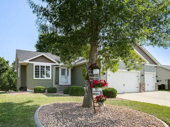 1804 9th Street Cir NE, Buffalo, MN 55313