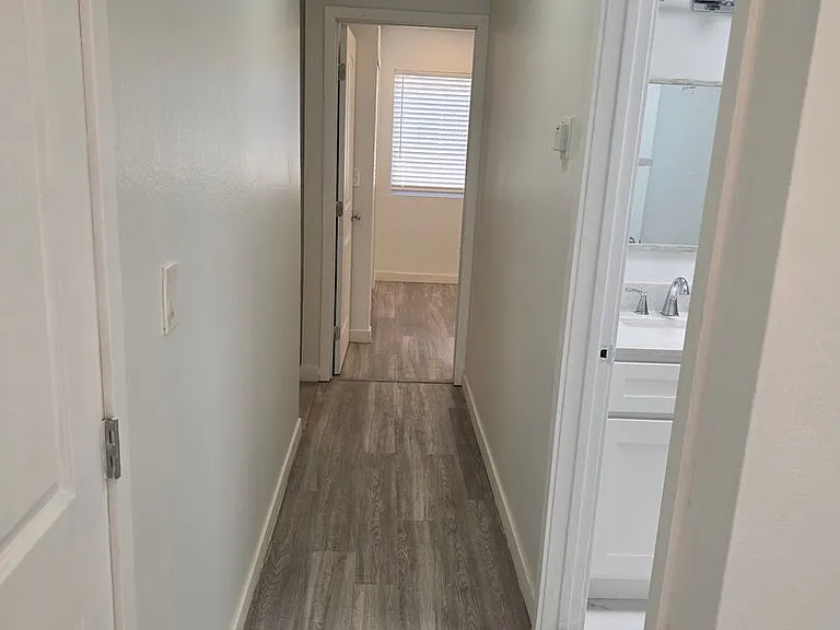 18651 Libra Cir — Photo 46