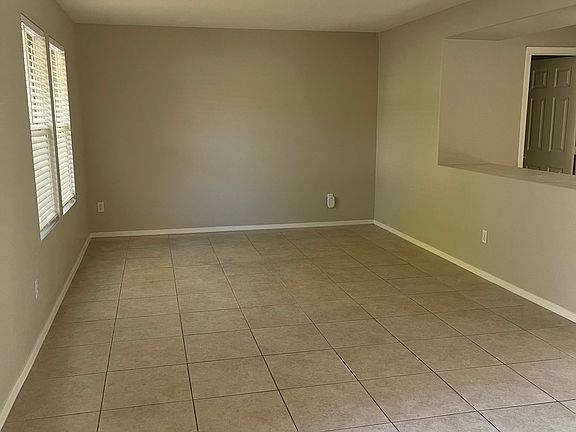 2nd image of 2869 W Sunshine Butte Dr