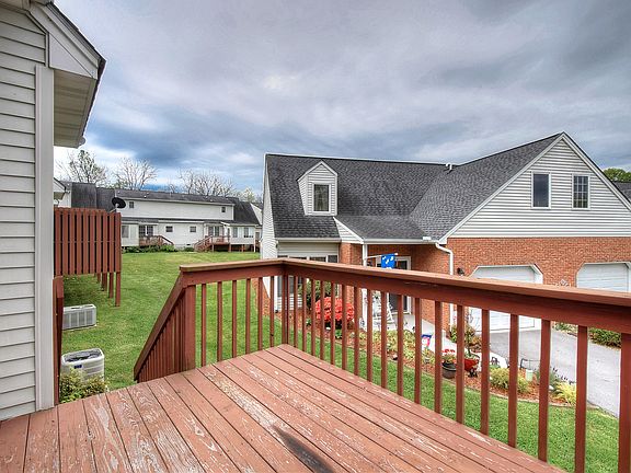 2nd image of 1725 W Lakeview Dr Unit 73