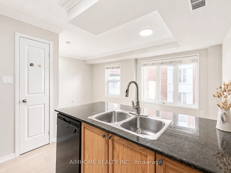 29 Frances Loring Ln #6 — Photo 14