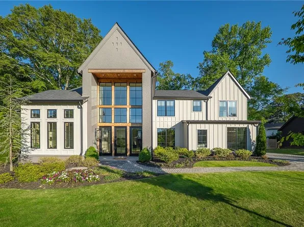 135 Mayfield Cir, Alpharetta, GA 30009
