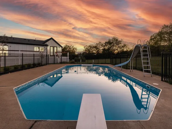 2752 Thompson Station Rd E, Thompsons Station, TN 37179