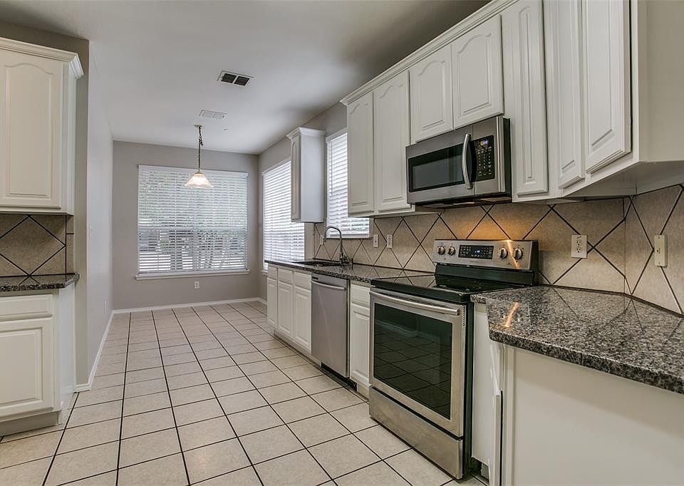 1st image of 8521 Hunters Trace Ln