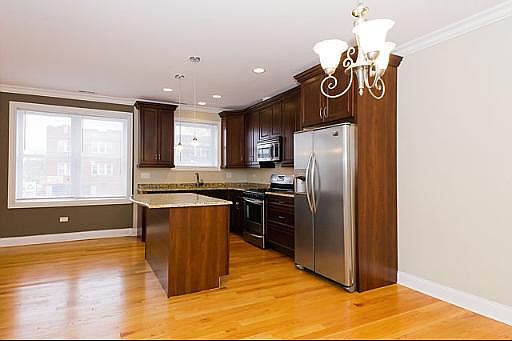 5th image of 3541 W Montrose Ave Unit 2