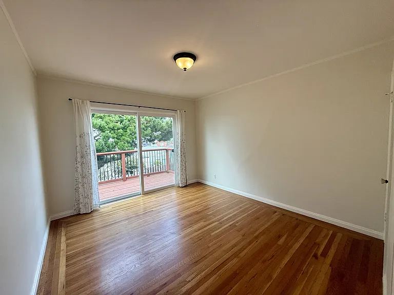 658 Rockdale Dr — Photo 16