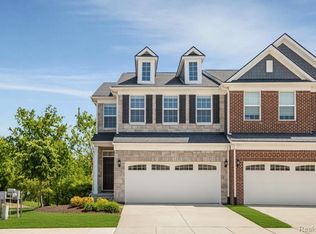 43583 Chancellor Ln, Novi, MI 48375