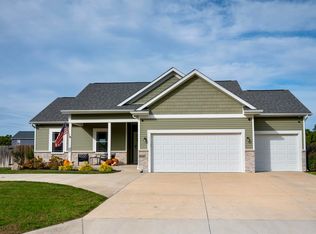 30307 Pine Bluff Dr, Elkhart, IN 46517