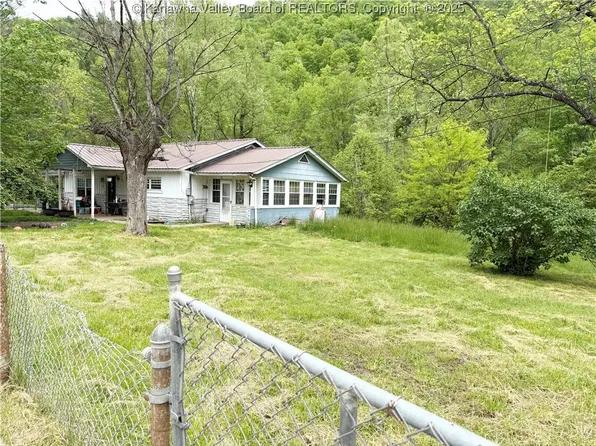 12027 Chap Rd, Twilight, WV 25204