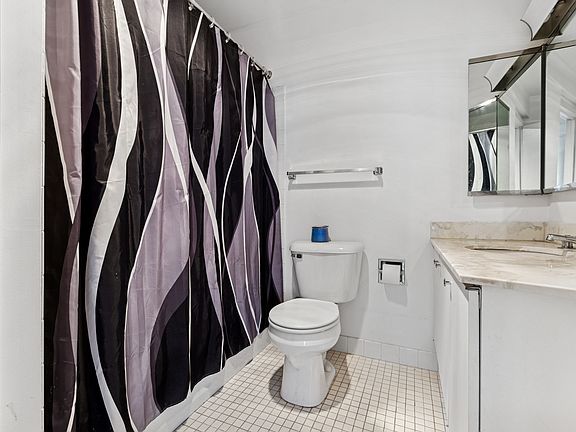 4th image of 5415 N Sheridan Rd APT 3311