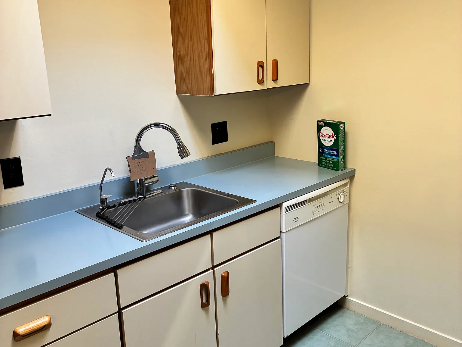 2 bed, 860 sqft, $2,000 — Photo 4