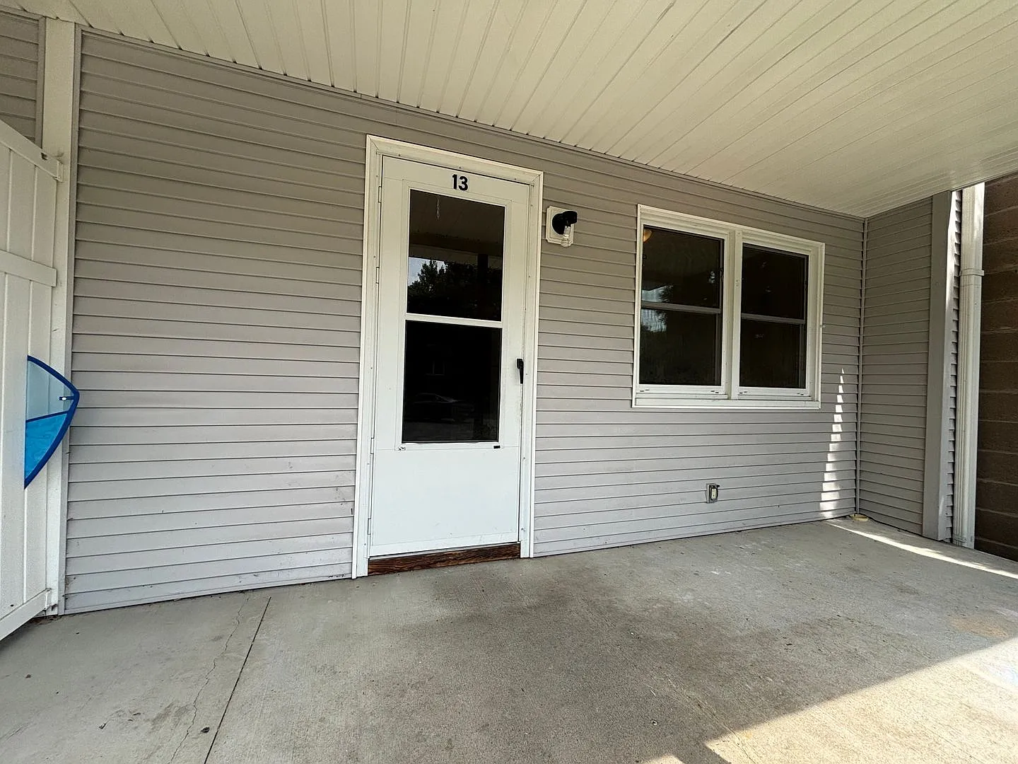 1868 Livingston Rd — Photo 3