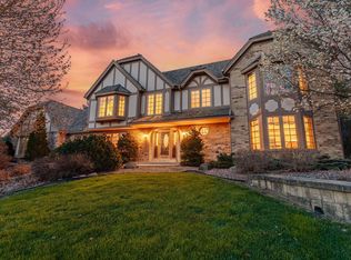 2410 Buckingham Pl, Brookfield, WI 53045