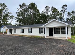 989 Deerfield Dr, Waycross, GA 31501