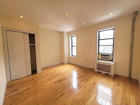 29 Cornelia Street #63