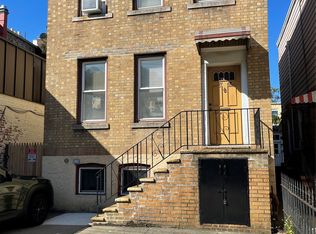 7162 68th Pl, Ridgewood, NY 11385
