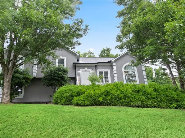 11 Vintage Ct SW, Cartersville, GA 30120