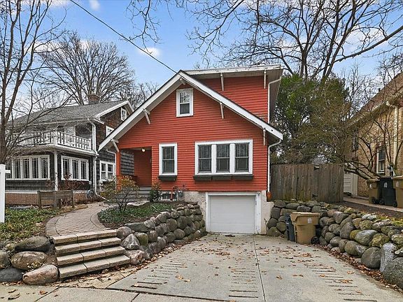 3rd image of 2641 Chamberlain Avenue