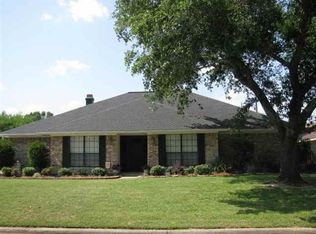 6960 Blarney St, Beaumont, TX 77706
