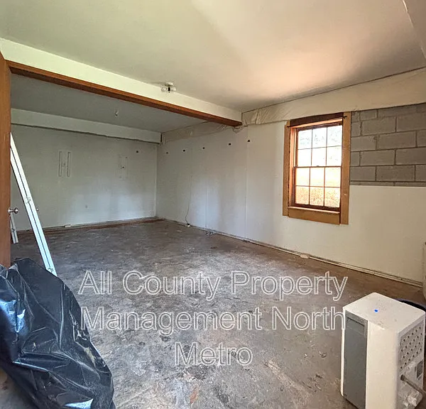 1273 Becket Dr NE — Photo 17
