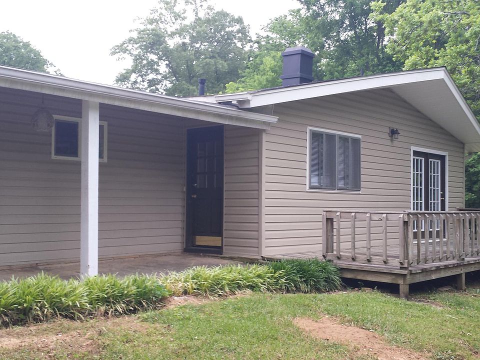 Covered side porch with side deck