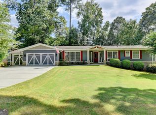 2595 Andover Dr, Dunwoody, GA 30360