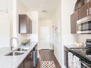 1 Orchard View Dr #T5-52, Rochester, NY 14612