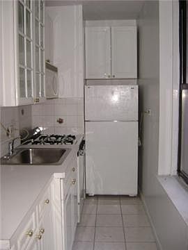 2nd image of 150 W 21st St APT 2K