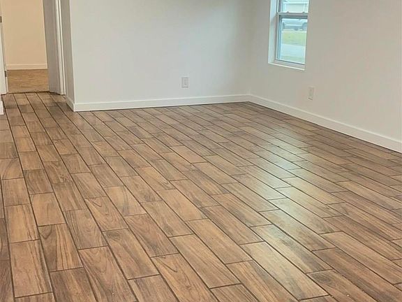 5th image of 8513 Ryan Ave