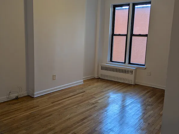 216 6th Avenue image 1 of 4