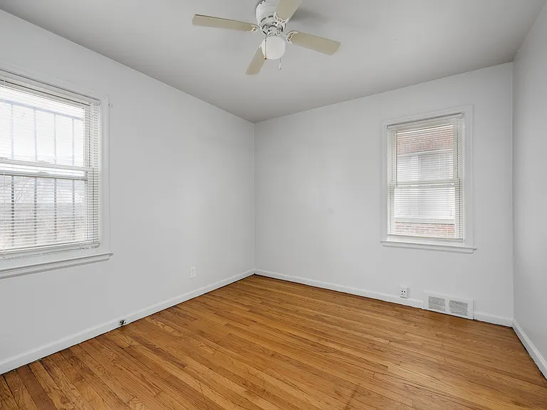 15344 Stout St — Photo 11