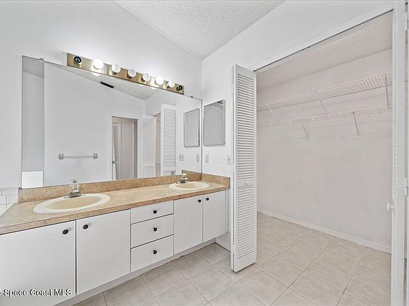 3rd image of 1639 Sweetwood Dr