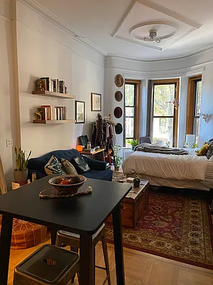 Rented by Avenue Sotheby's International Realty | media 16