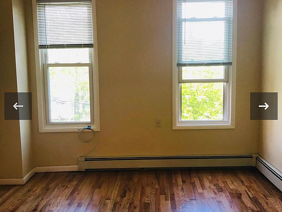 3rd image of 10-11 48th Ave APT 2