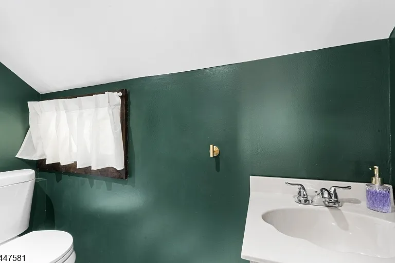 209 Hudson Ave — Photo 24