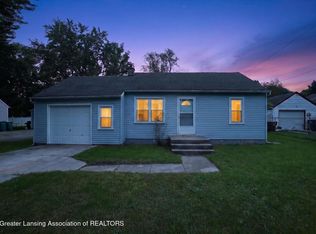 6221 Coulson Ct, Lansing, MI 48911