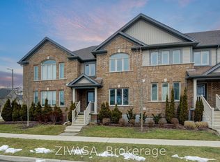 14 Amos Dr #32, Guelph, ON N1L 0M2
