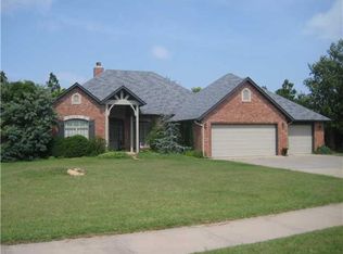 1404 Ridgecrest Dr, El Reno, OK 73036