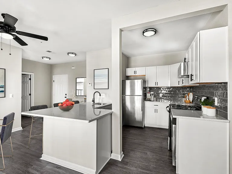 The Dutton Luxury Apartments — Photo 2