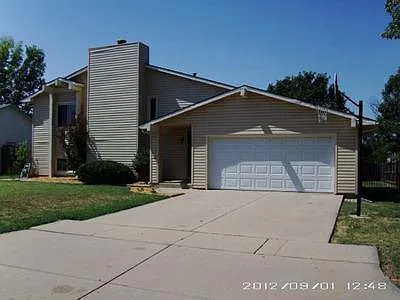 3 bed, 1904 sqft, $1,550 — Photo 1