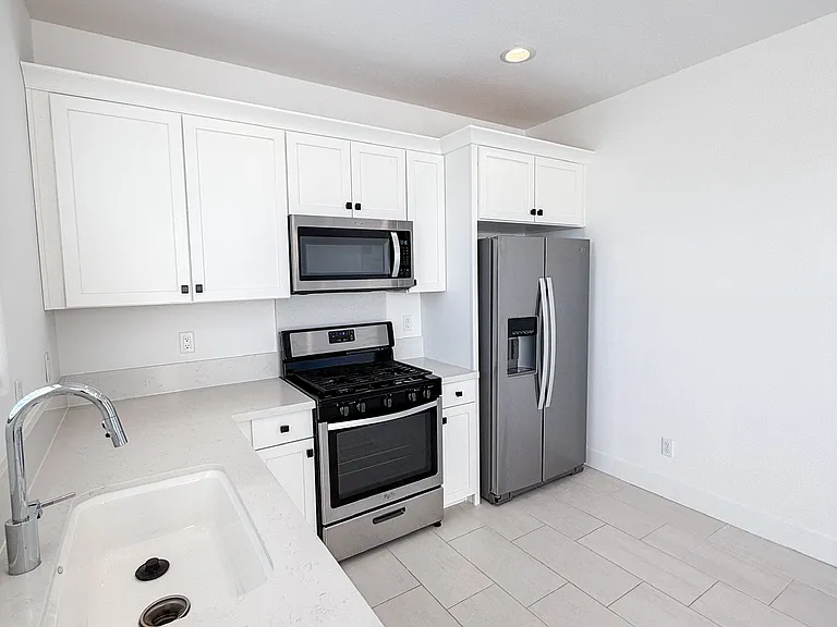 3732 Park Ridge Ln — Photo 9